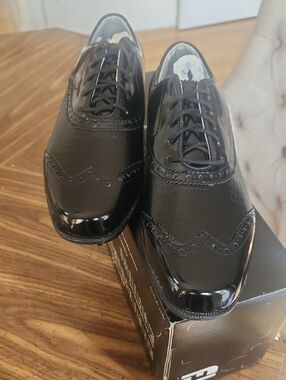 NEW- NWT & Pkg.- FootJoy Black Patent Athletic Wingtip Golf Shoes